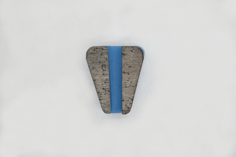 HTC compatible double-segment trapezoid diamond grinding shoe