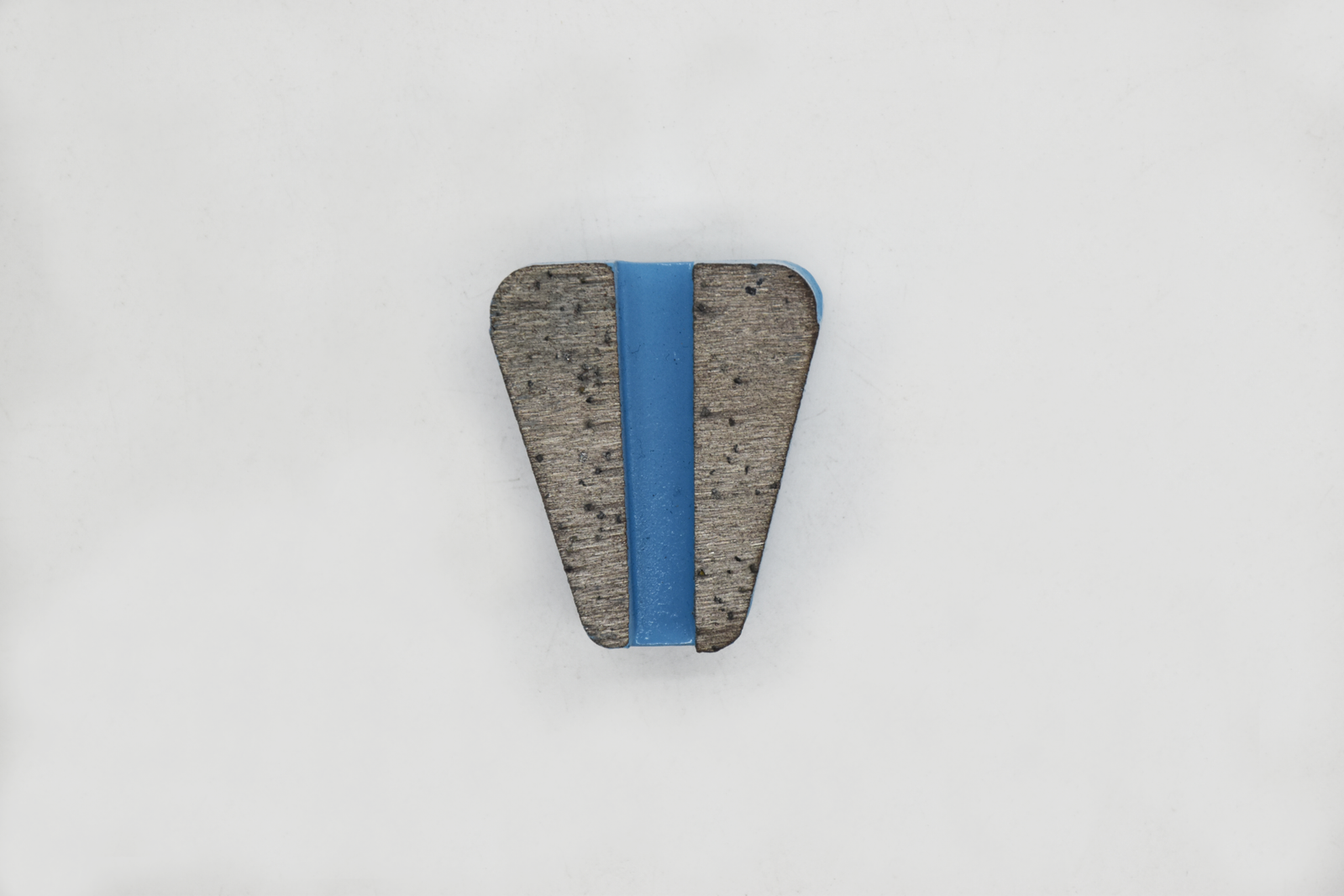 HTC compatible double-segment trapezoid diamond grinding shoe