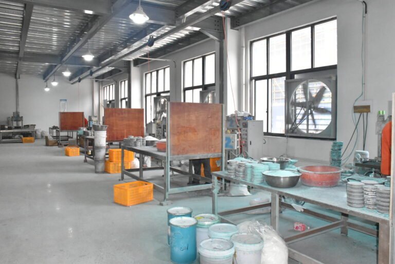 Diamond abrasive tools production workshop of Quanzhou Tianli Grinding Tools, reliable diamond tool supplier